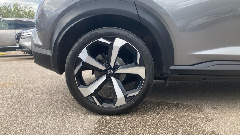 Nissan Juke 1.0 DiG-T 114 Tekna 5dr Petrol Hatchback